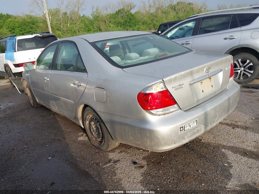 2005 Toyota Camry Le