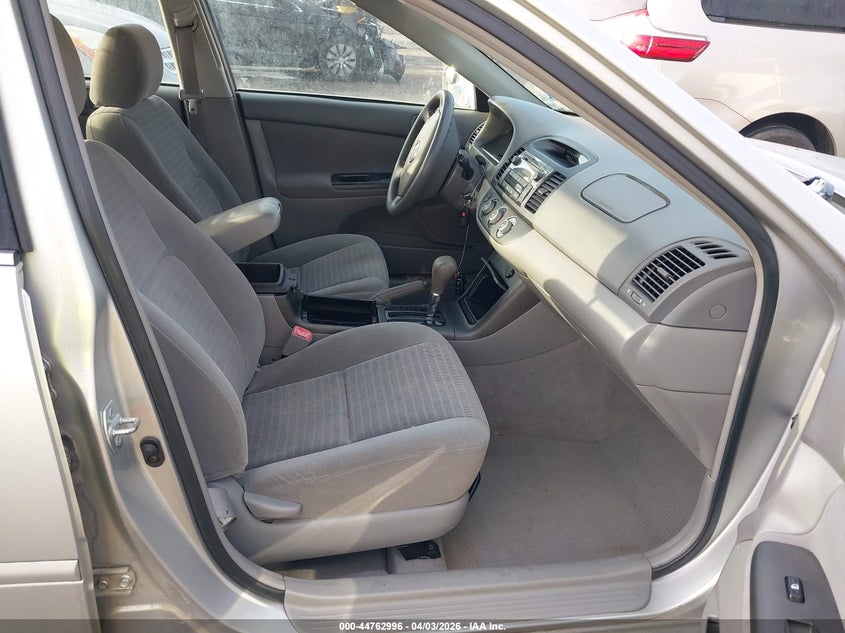 2005 Toyota Camry Le