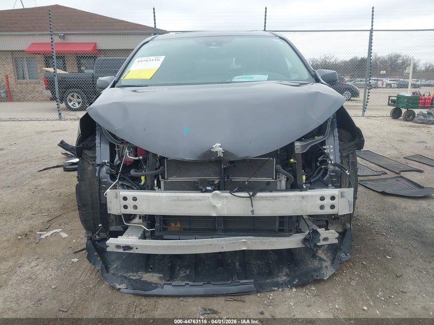 2025 TOYOTA SIENNA auction photo 6