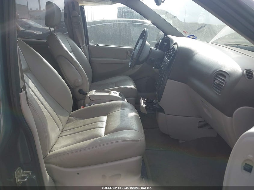 2005 Dodge Grand Caravan Sxt