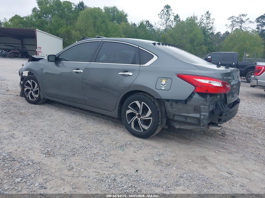2017 NISSAN ALTIMA auction photo 3