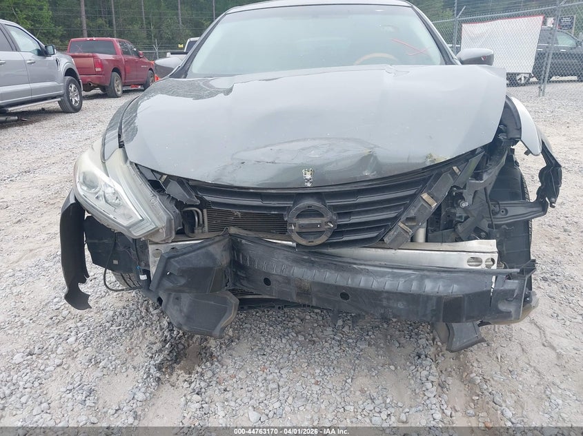2017 NISSAN ALTIMA auction photo 6