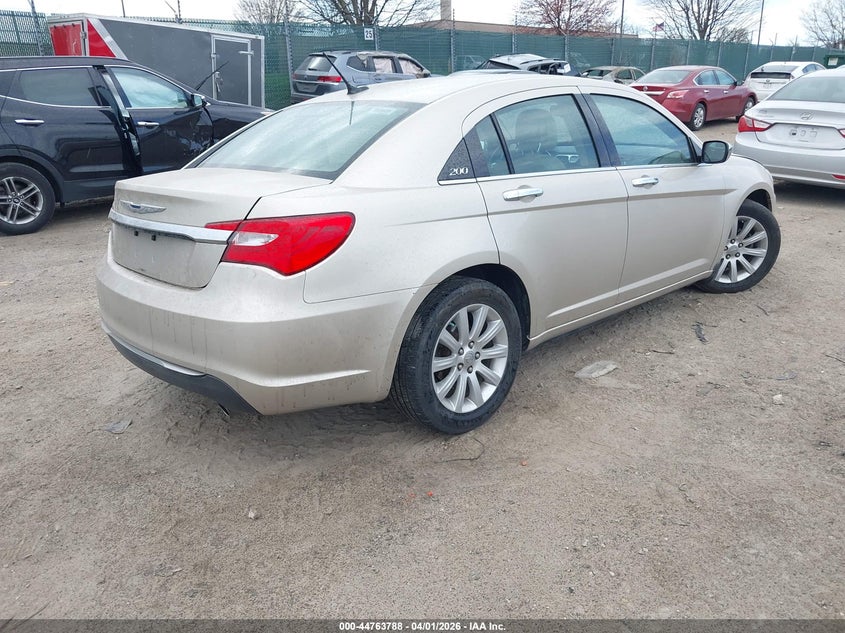 2013 Chrysler 200 Limited