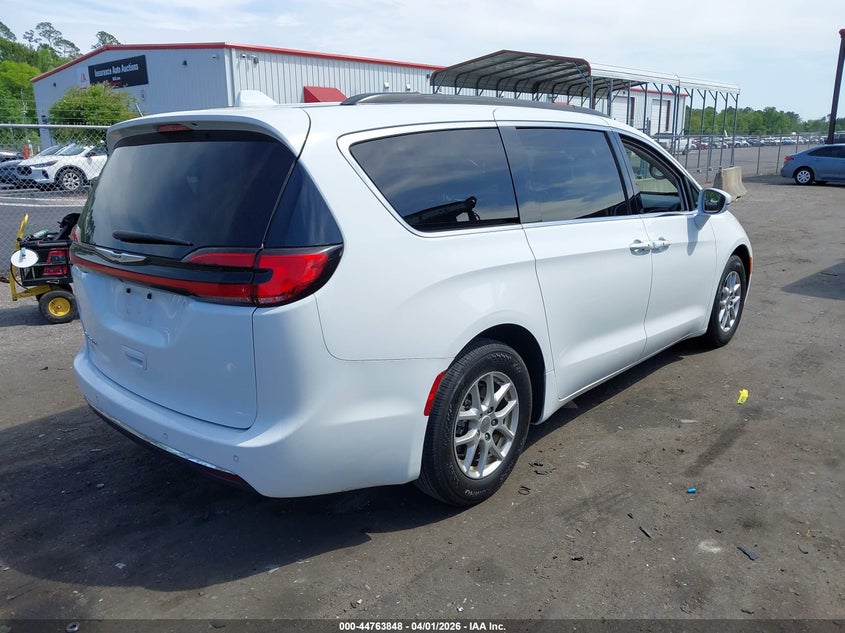 2022 Chrysler Pacifica Touring L