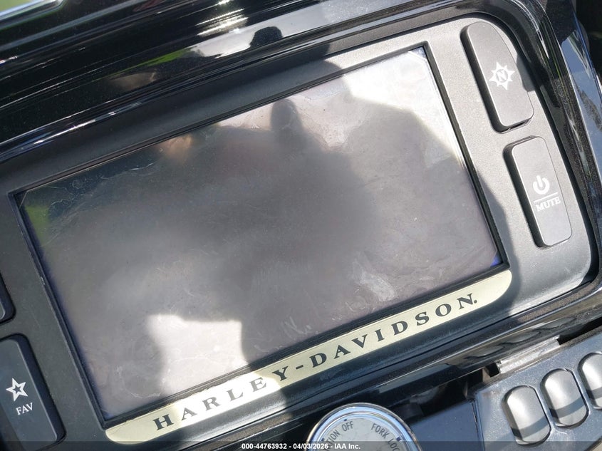 2017 Harley-Davidson Flhxs Street Glide Special VIN: 1HD1KRC38HB665381 Lot: 44763932