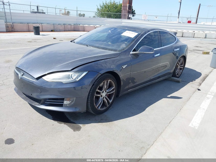 2015 Tesla Model S 85D/P85D