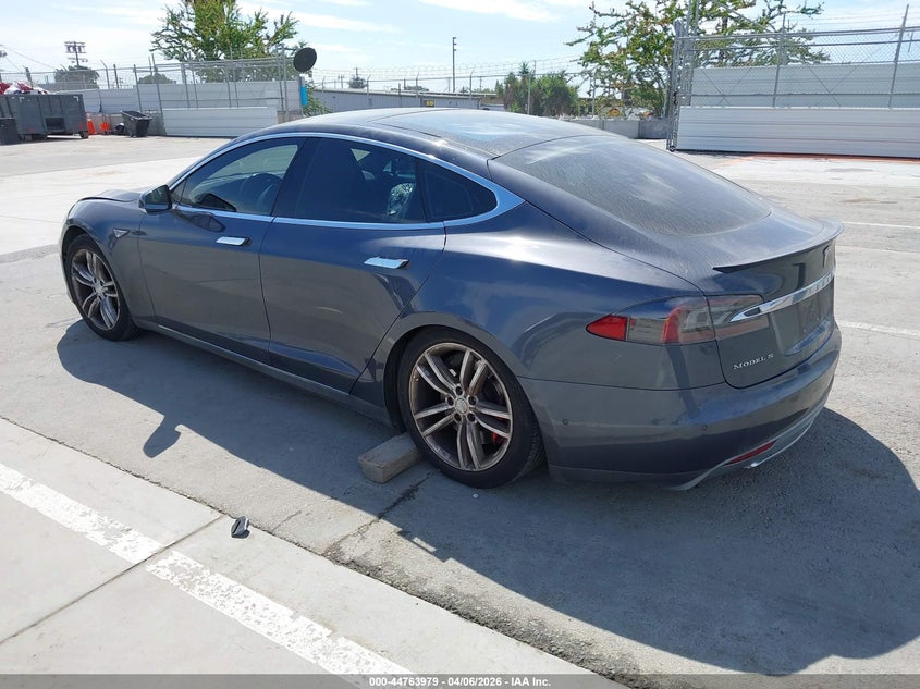2015 Tesla Model S 85D/P85D
