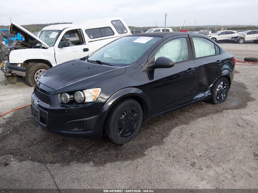 2015 CHEVROLET SONIC auction photo 2