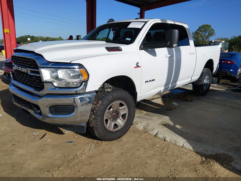 Vin: 3c6ur5dlxng103882, lot: 45261270, ram 2500 big horn  4x4 6'4 box 20222