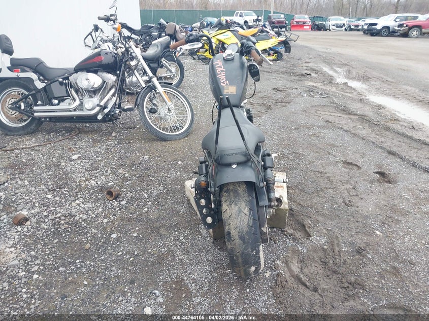 2013 Harley-Davidson Xl883 Superlow VIN: 1HD4CR219DC423584 Lot: 44764105