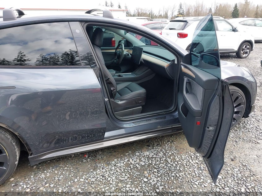 2022 Tesla Model Y Performance Dual Motor All-Wheel Drive