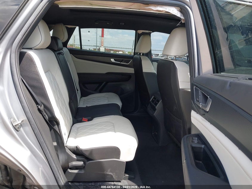 2024 Volkswagen Atlas Cross Sport 2.0T Sel Premium R-Line VIN: 1V2FE2CAXRC236175 Lot: 44764130