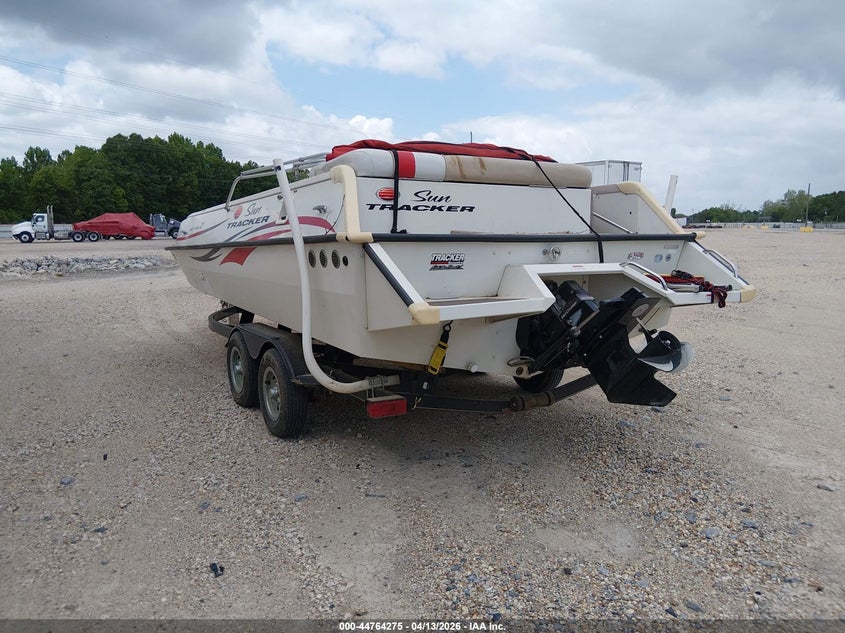 2007 SUNTRACKER 20' auction photo 3