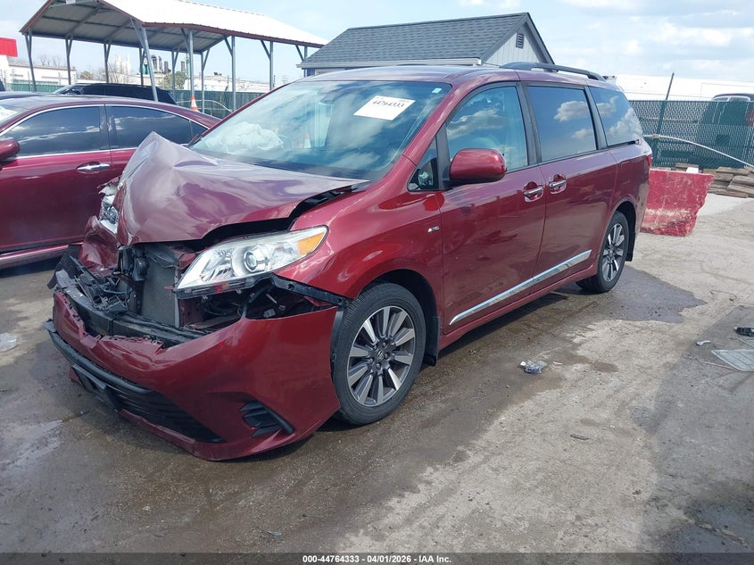 2019 Toyota Sienna Le 7 Passenger