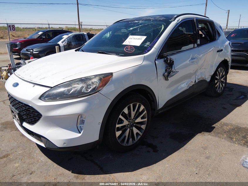 1FMCU9J95LUA34365 2020 Ford Escape Titanium photo 1