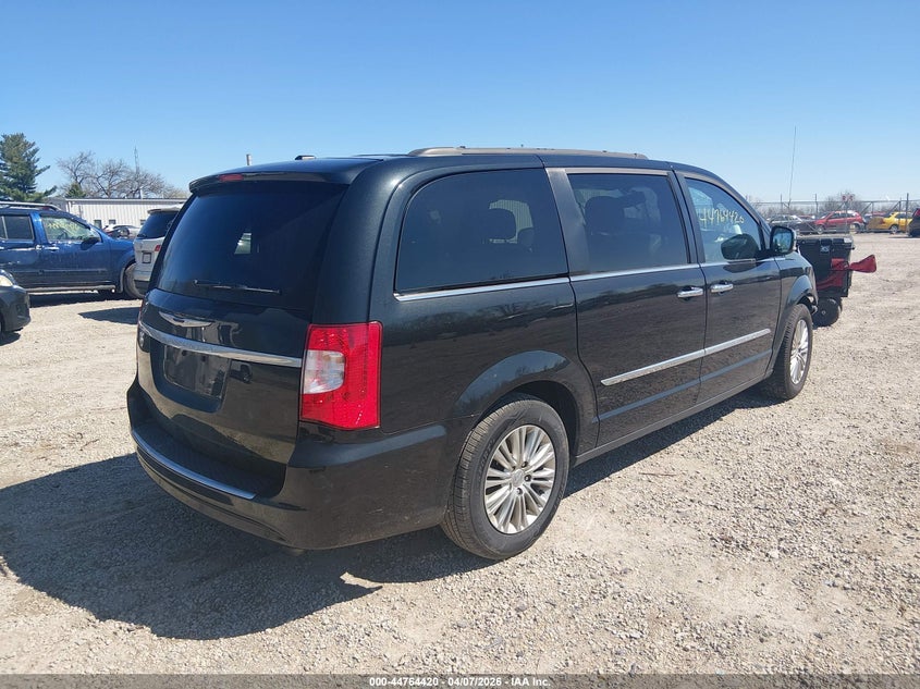 2015 Chrysler Town & Country Touring-L
