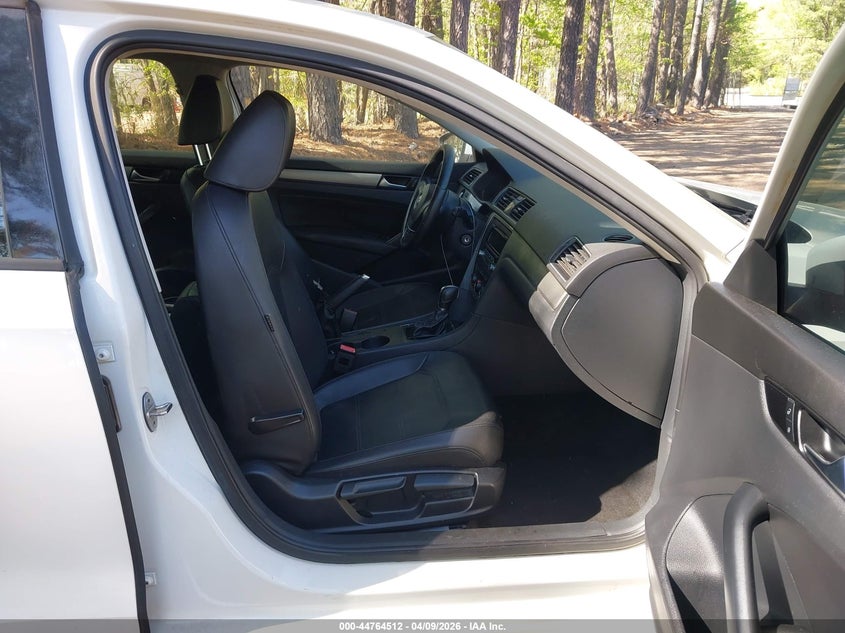 2015 Volkswagen Passat 1.8T Wolfsburg Edition