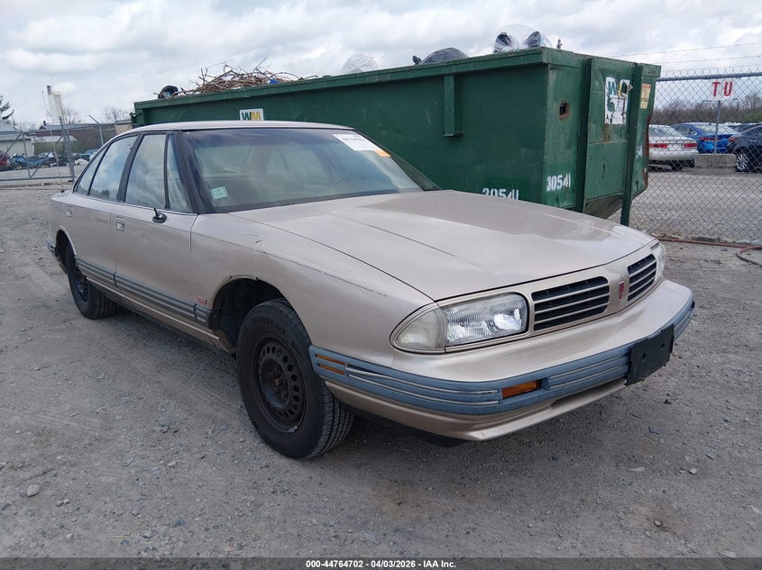 1995 OLDSMOBILE 88 ROYALE