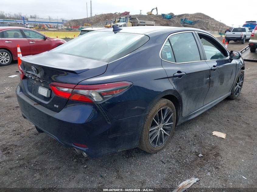 2022 Toyota Camry Se