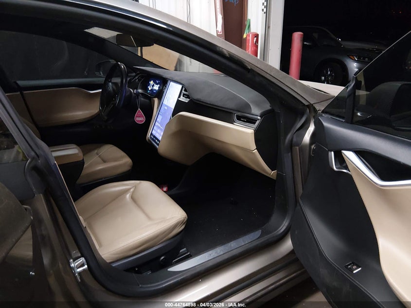 2015 Tesla Model S