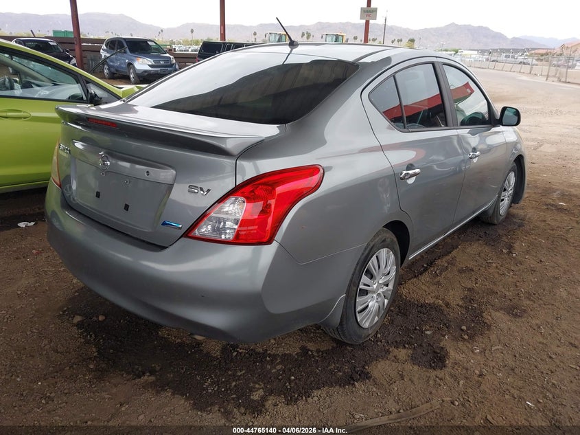 2014 Nissan Versa 1.6 Sv