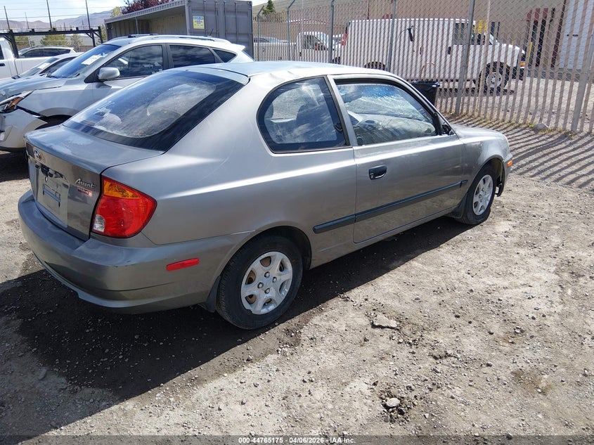 2003 HYUNDAI ACCENT auction photo 4