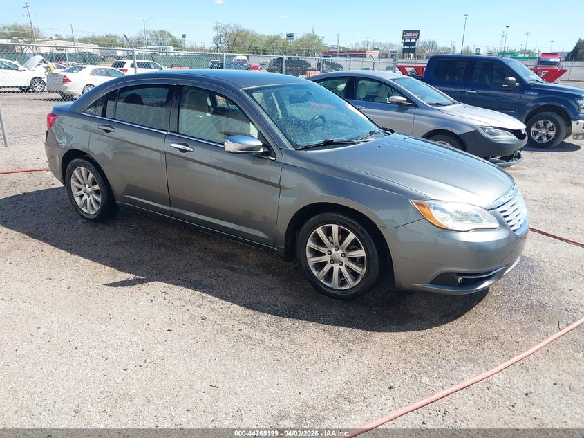 2013 Chrysler 200 Limited