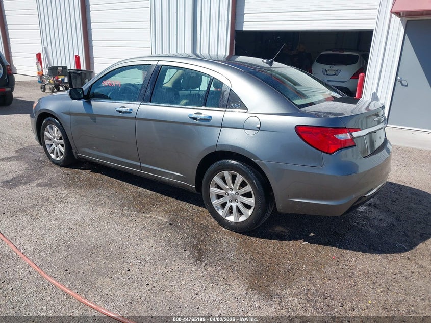 2013 Chrysler 200 Limited