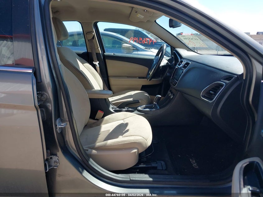 2013 Chrysler 200 Limited
