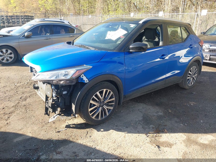 2022 Nissan Kicks Sv Xtronic Cvt