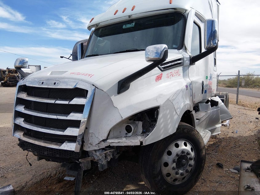 2024 FREIGHTLINER NEW CASCADIA 126 auction photo 2