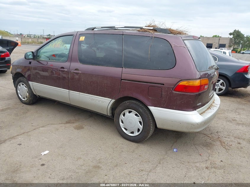 2000 Toyota Sienna Xle