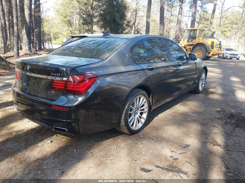 2013 BMW 740I