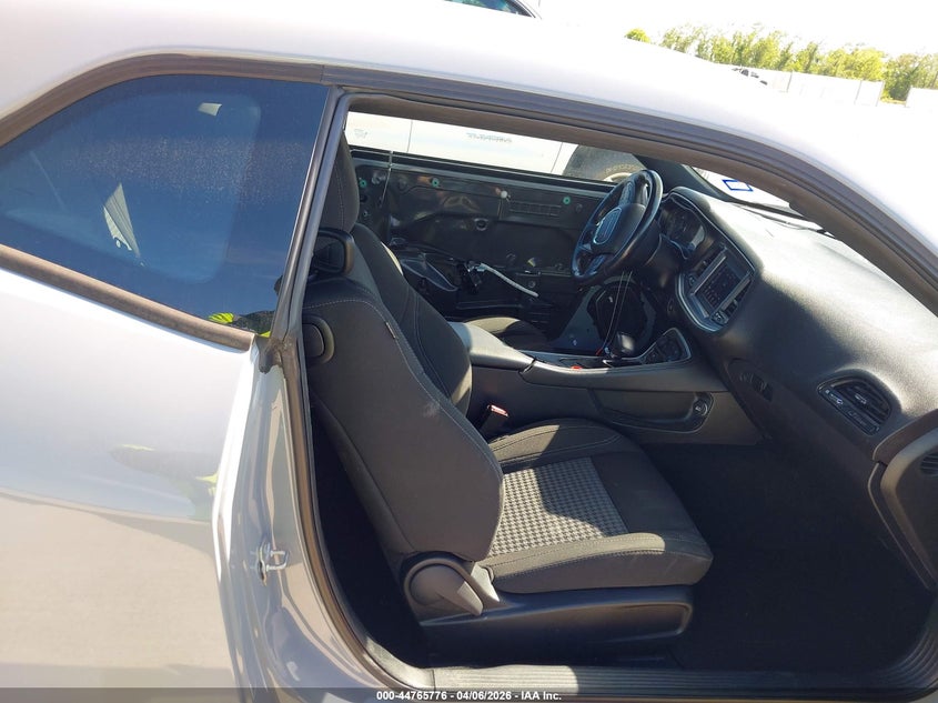 2020 Dodge Challenger Sxt