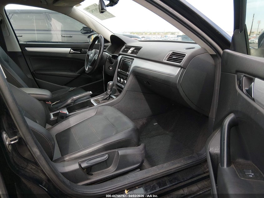 2012 Volkswagen Passat 2.5L Se