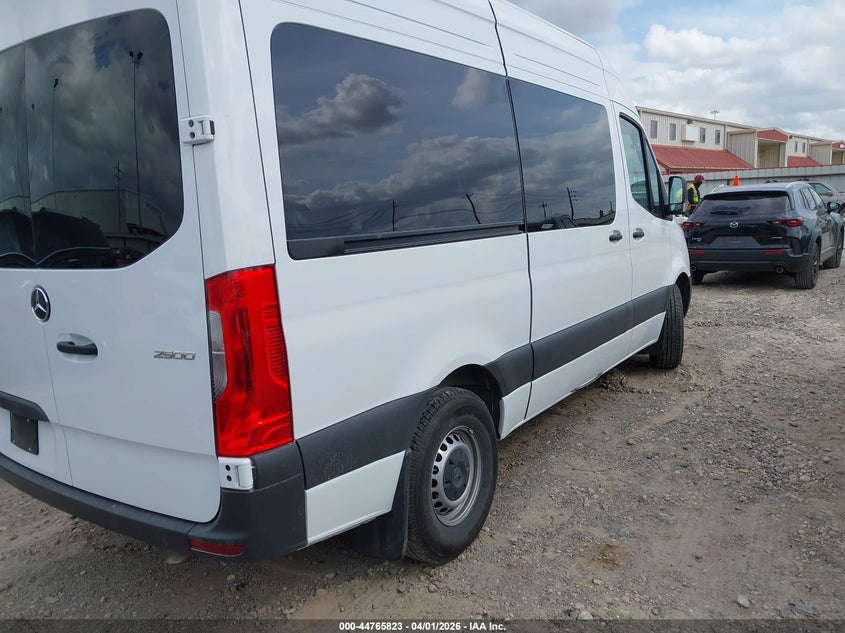 2025 Mercedes-Benz Sprinter 2500 Standard Roof 4-Cyl Diesel