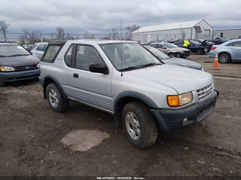 1999 Isuzu Amigo S 3.2L V6 Hard Top/S 3.2L V6 Soft Top