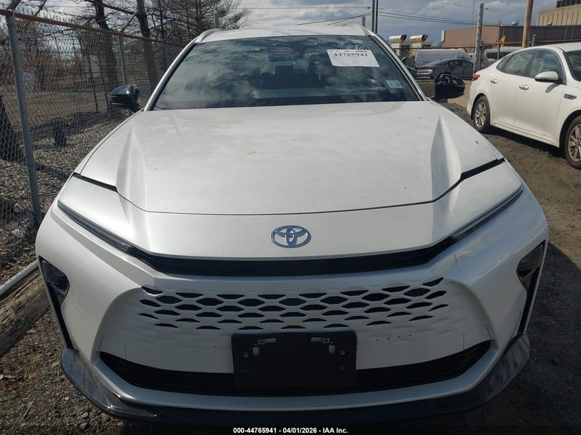 2026 Toyota Crown Signia Xle VIN: JTDACAAJ2T3036039 Lot: 44765941