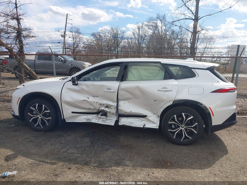 2026 Toyota Crown Signia Xle VIN: JTDACAAJ2T3036039 Lot: 44765941