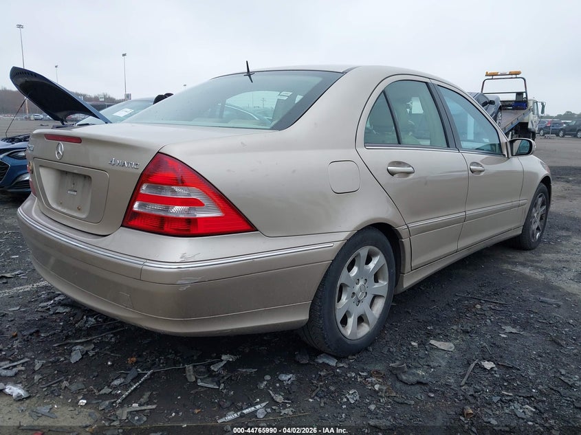 2005 Mercedes-Benz C 240 Luxury 4Matic