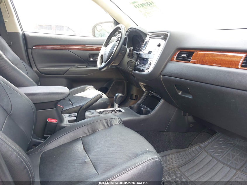 2015 Mitsubishi Outlander Se