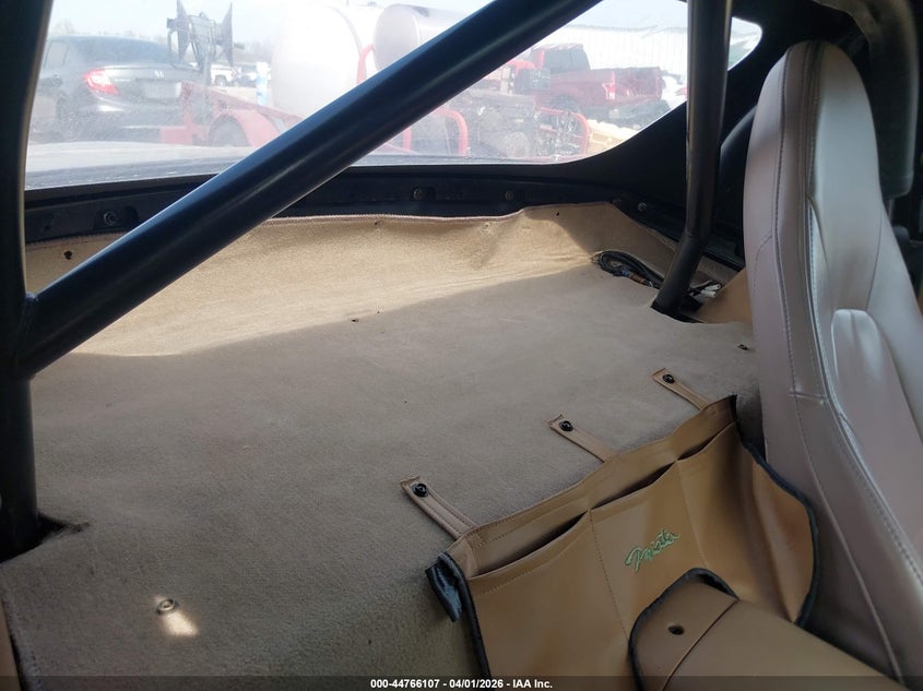 2001 Mazda Mx-5 Miata Ls/Special Edition VIN: JM1NB353810218354 Lot: 44766107