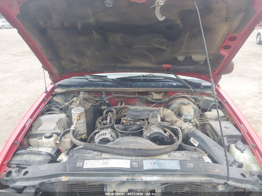 2002 GMC Sonoma Sls VIN: 1GTCS19W028113049 Lot: 44766141