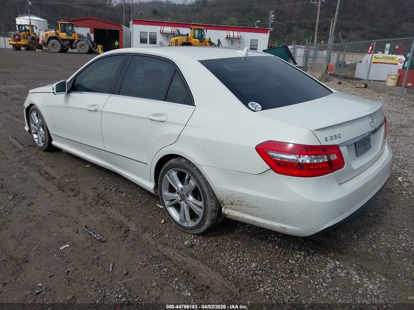 2011 Mercedes-benz E-class 3.5 E 350 4Matic white Lot 111044766183 Vin WDDHF8HB4BA430932
