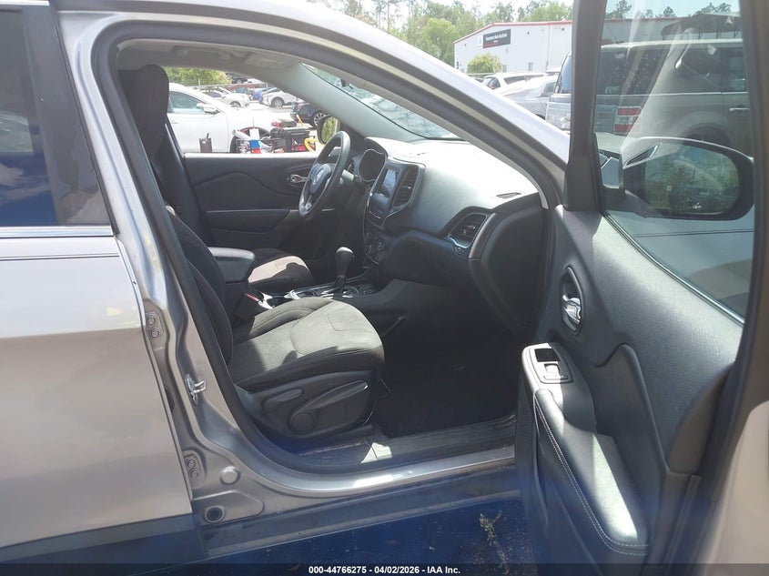 2019 Jeep Cherokee Latitude Fwd