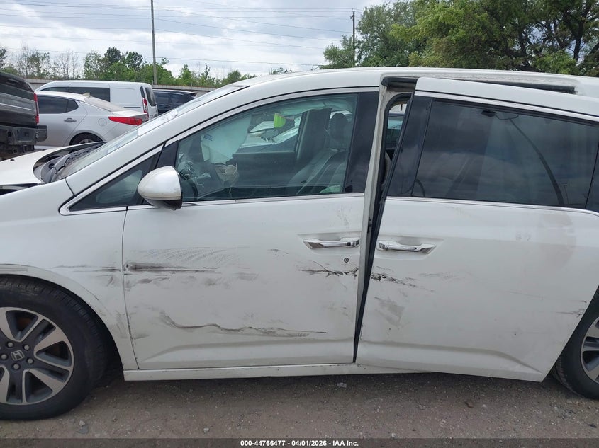 2016 HONDA ODYSSEY auction photo 6