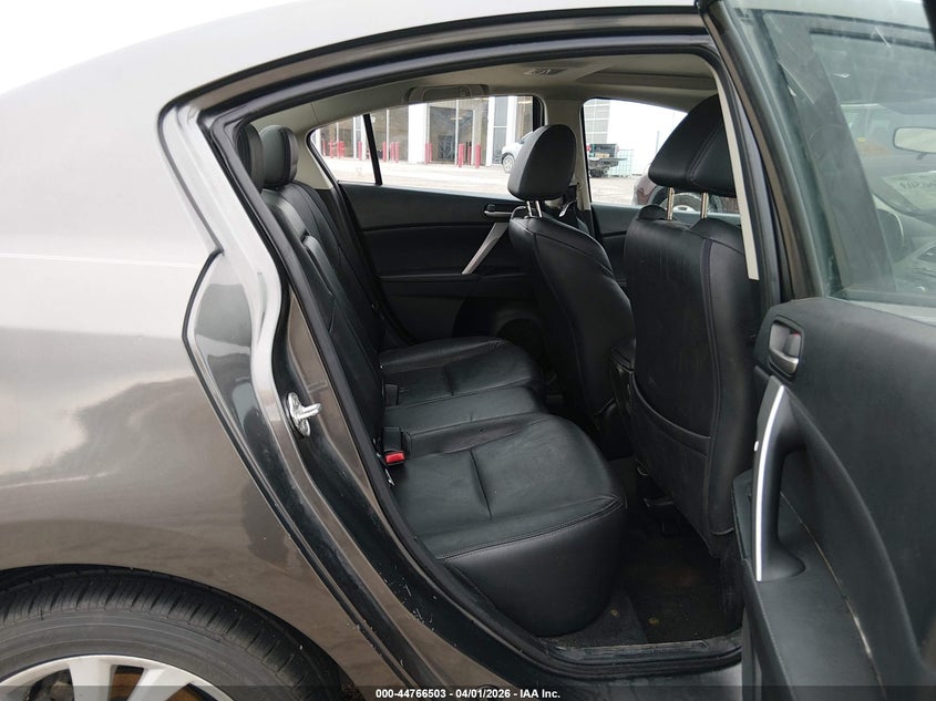MAZDA MAZDA3 2012 VIN JM1BL1W75C1672189