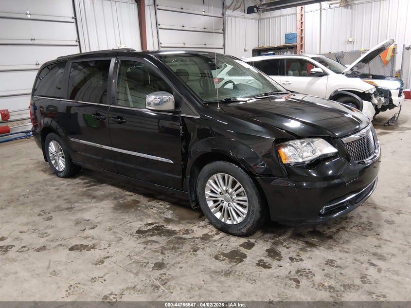 2015 Chrysler Town & Country Touring-L