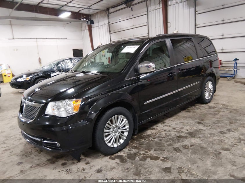 2015 Chrysler Town & Country Touring-L