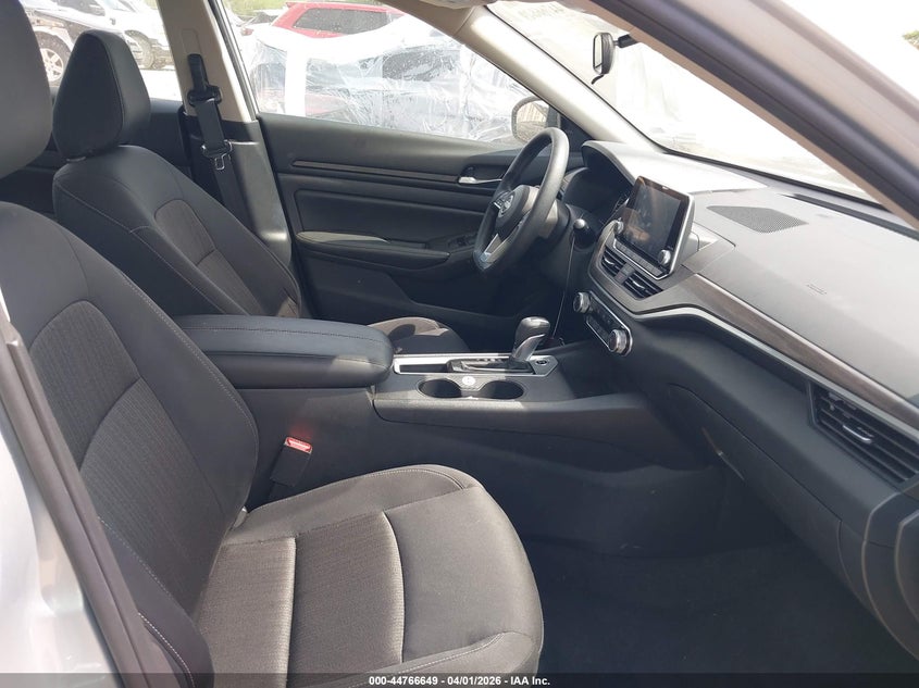 2025 Nissan Altima Sv Fwd